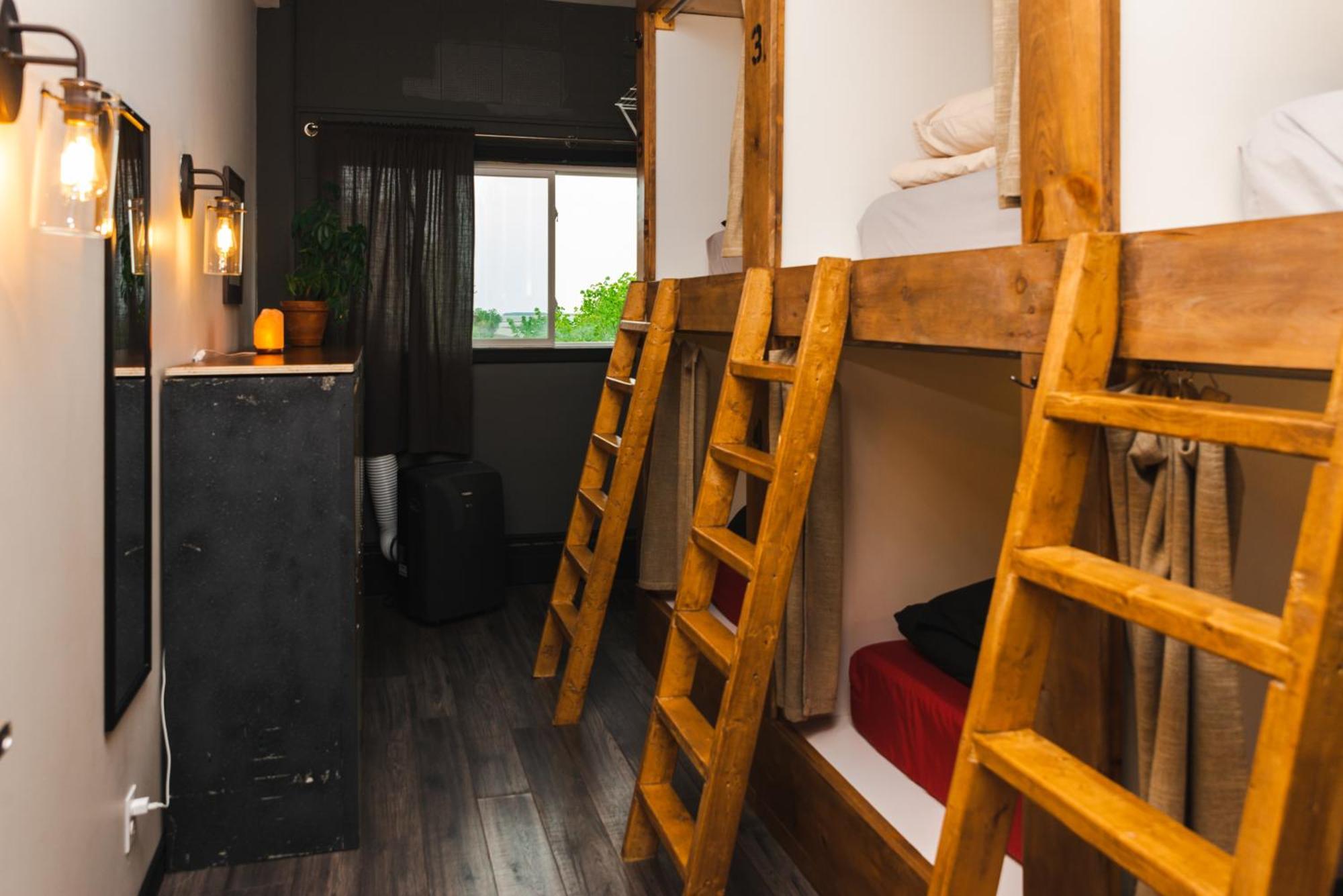 The Haven Hostel Тандер-Бей Экстерьер фото